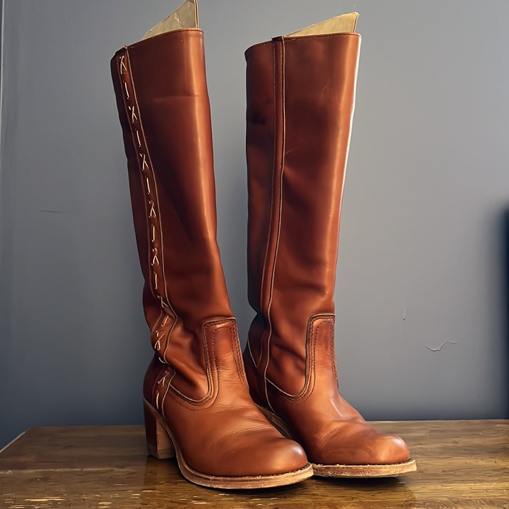 Dexter Brown Heeled Boots